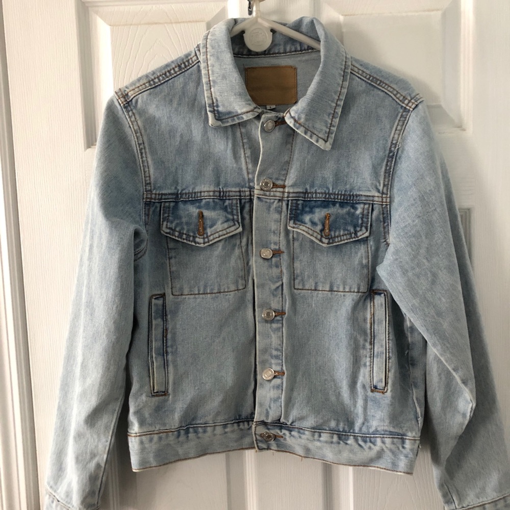 Women’s Light Blue Denim Jacket